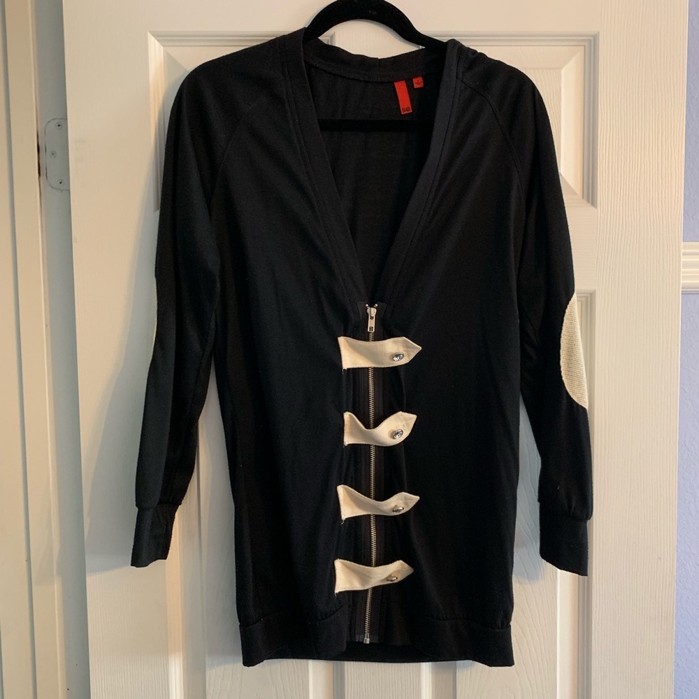 Oversized Cardigan with bejeweled buttons